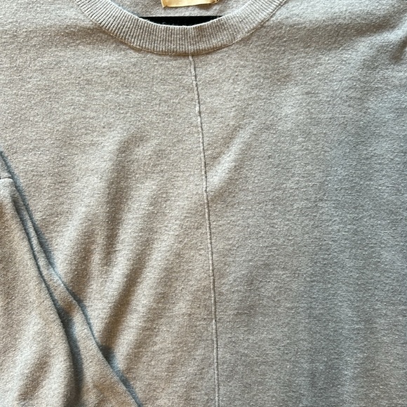 Dreamers gray sweater size S/M - Picture 4 of 6